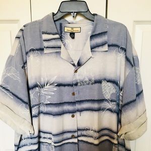 Men’s button down Tommy Bahama silk shirt